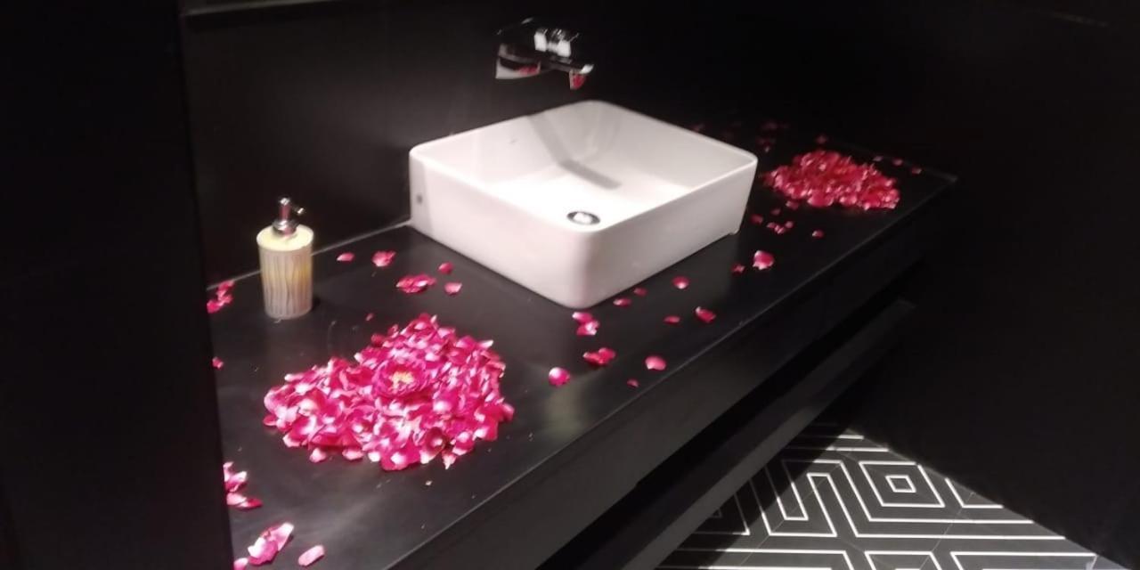 Hotel Madhav'S Lap Of Luxury Moradabad Zewnętrze zdjęcie